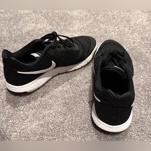 Running shoes size 7 Nike